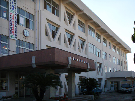 新居浜市立東中学校