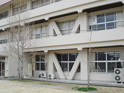 三豊市立比地大小学校