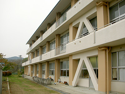飯田市立山本小学校