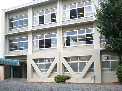 舞鶴市立岡田中学校