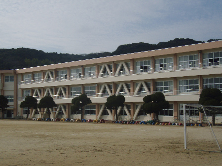 川棚町立川棚小学校