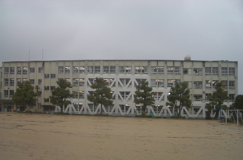 高松市立仏生山小学校北棟