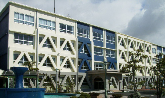 松翠学園岐阜第一高等学校(東棟)