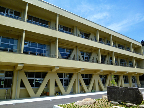 郡上市立大和中学校特別教室棟