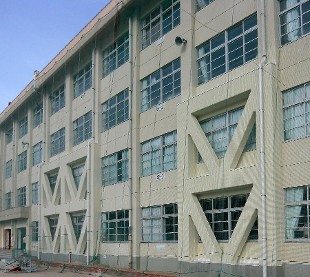 呉市立仁方小学校校舎