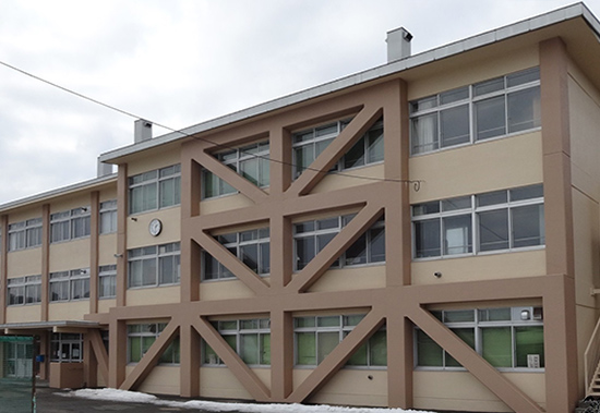 登別市立鷲別中学校校舎