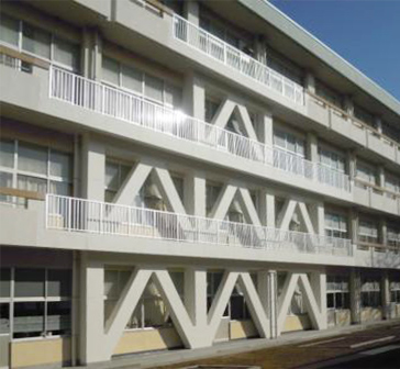 日立市泉丘中学校校舎（工第繕69009号）