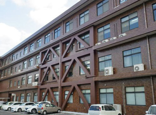 学校法人津曲学園鹿児島国際大学5号館