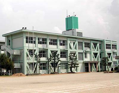 久御山町立御牧小学校