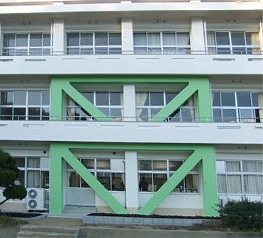 豊後大野市新田小学校校舎