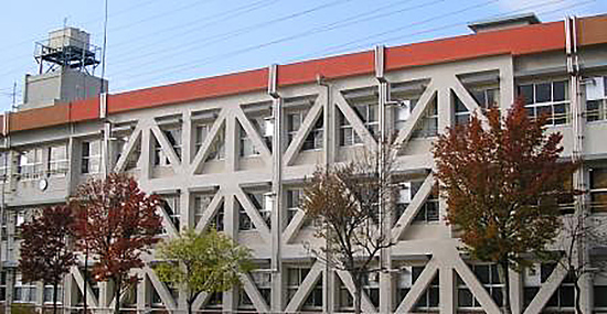 豊中市立豊島西小学校校舎管理、普通教室棟