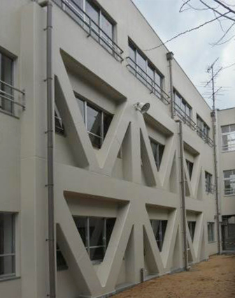 八尾市立八尾中学校