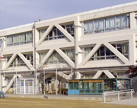 寝屋川市立池田小学校