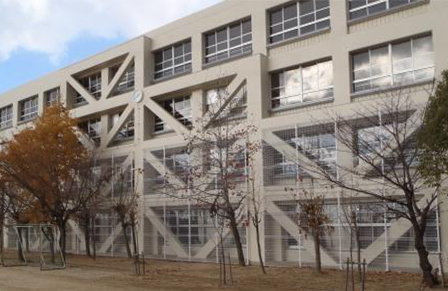 八尾市立上之島中学校