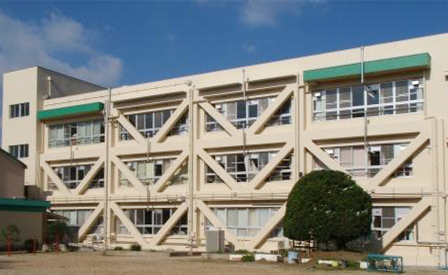 茨木市忍頂寺小学校北棟校舎