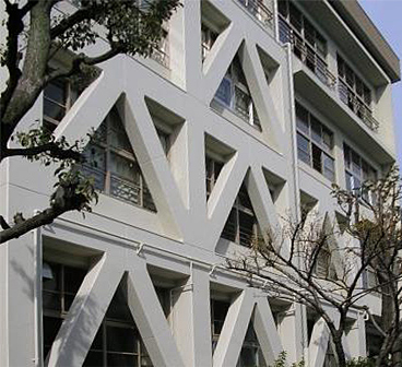 豊中市立克明小学校校舎南校舎
