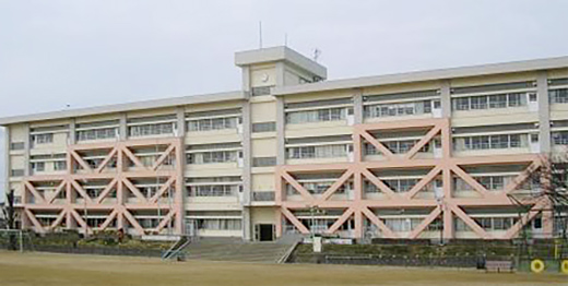 池田市立石橋南小学校本館・西館校舎