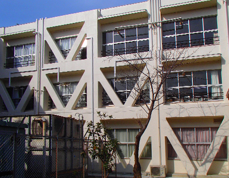八尾市立志紀中学校Ｃ棟