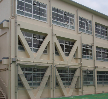 貝塚市立第二中学校校舎