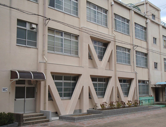 高槻市立富田小学校北棟西棟