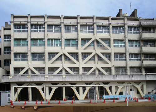 東大阪市立日新高等学校12棟、25棟