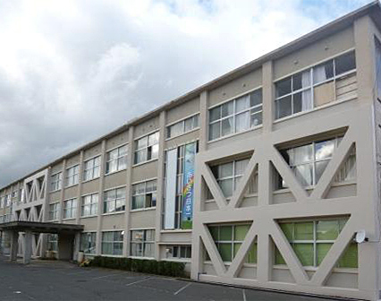 松柏学園　倉吉北高等学校　第１校舎