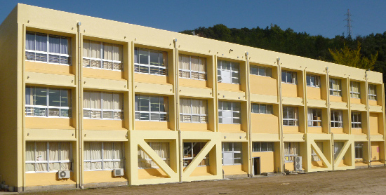 倉吉市立西郷小学校教室・特別教室棟