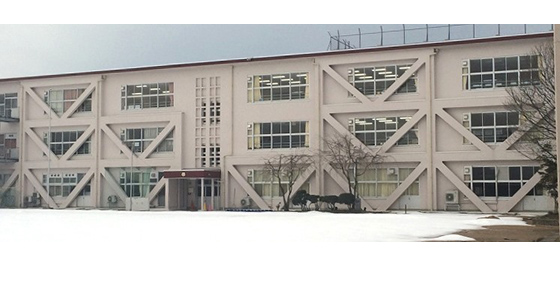 高岡市立平米小学校校舎