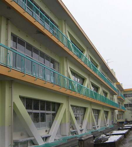 魚津市立吉島小学校校舎