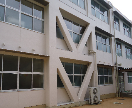 萩市立椿東小学校校舎